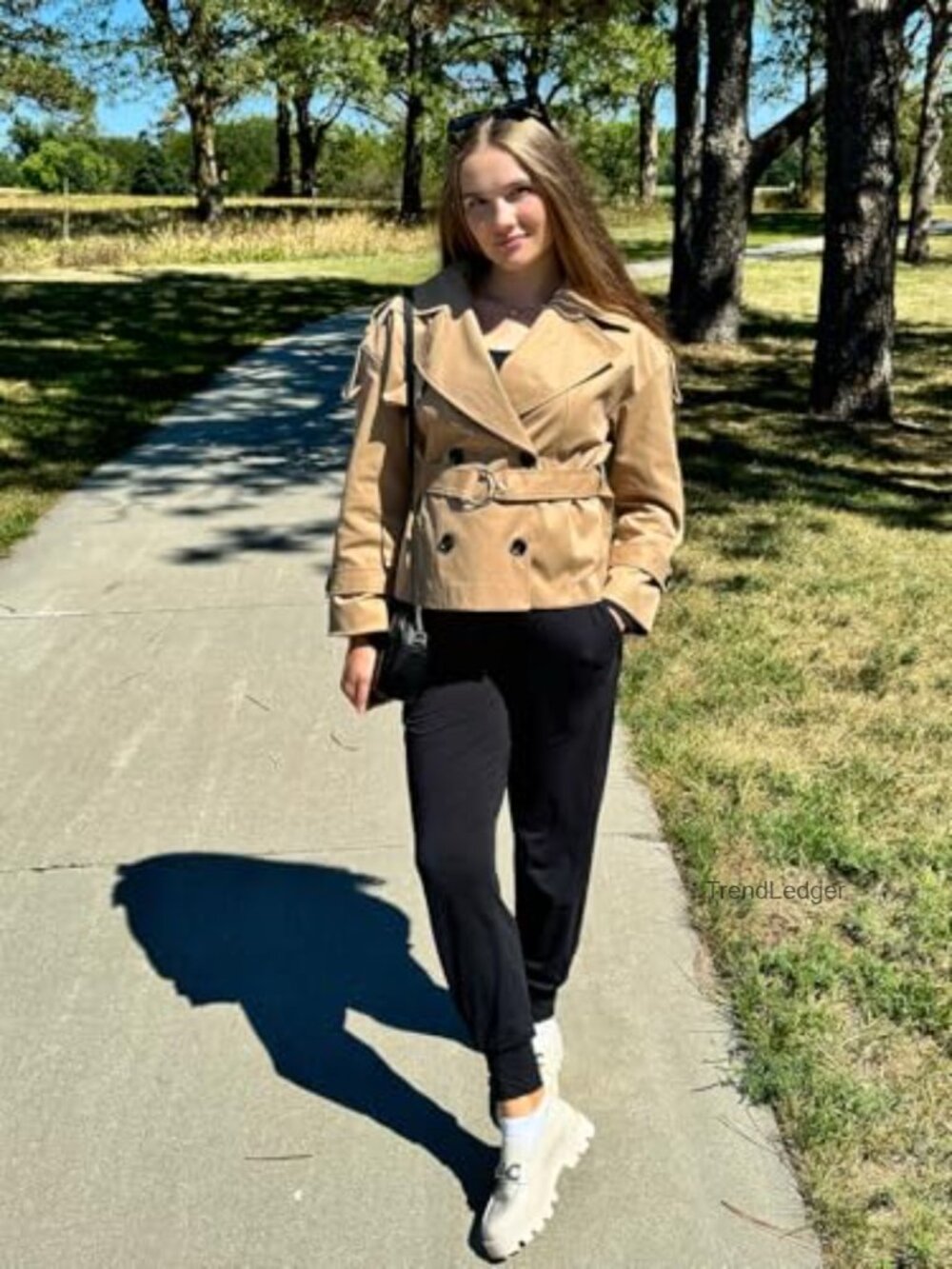 Cropped Trench Coat with Belt Double Breasted Short Jacket Fall Outerwear - Picture 3 of 7